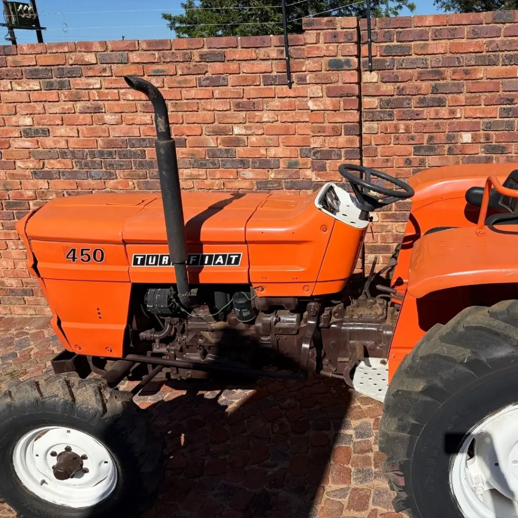 TRACTOR01.webp