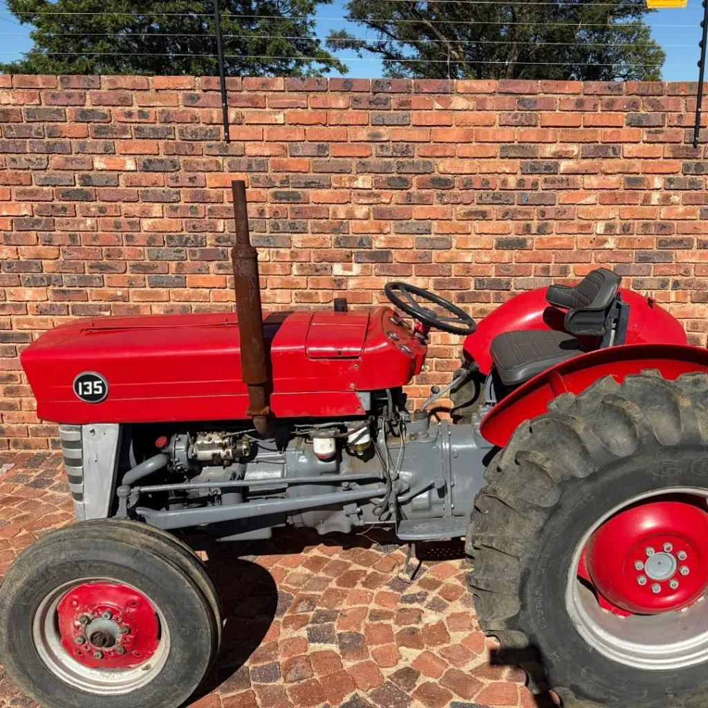 TRACTOR01.webp